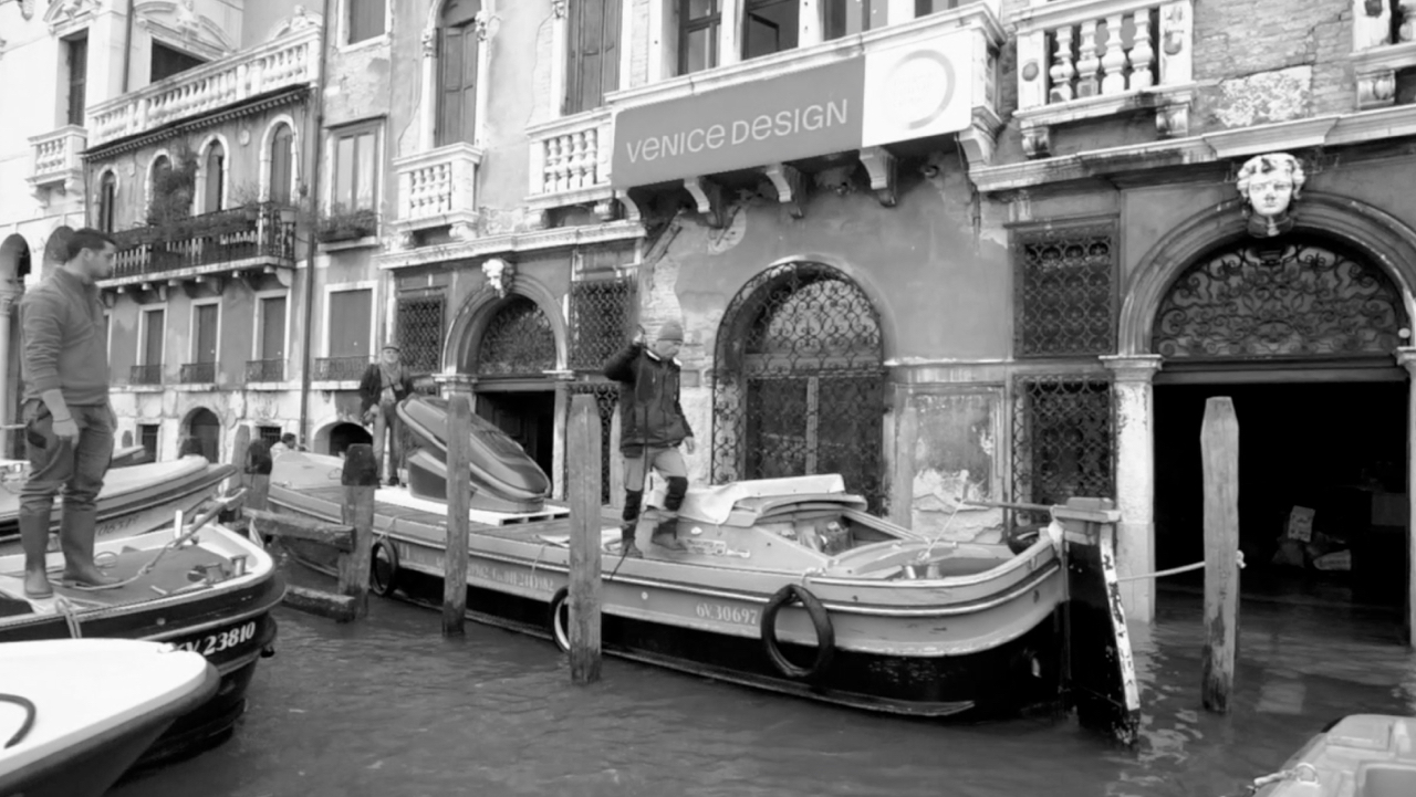 Sarco leaves Venice